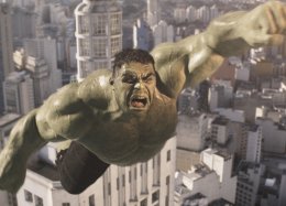 Hulk salva São Paulo em nova campanha da Renault
